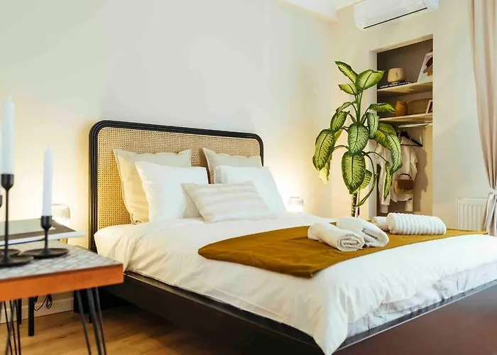 Stunning views - Top Location - Netflix + Balcony