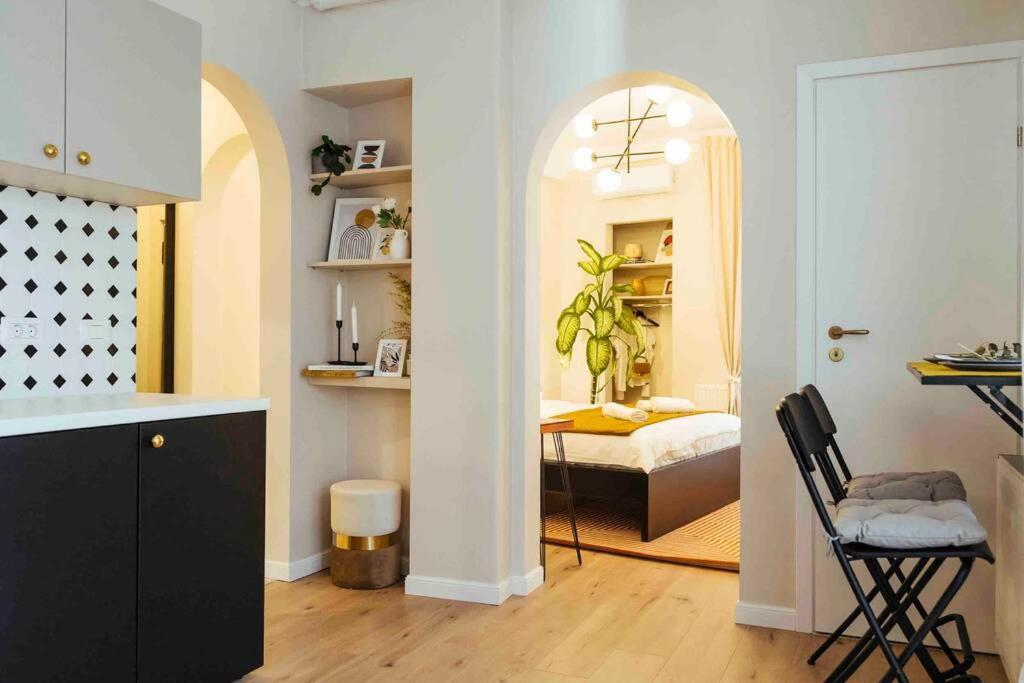 Stunning Views - Location - Netflix + Balcony Apartamento Bucarest